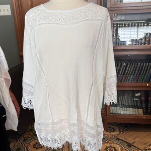 Suzanne Betro White Lace Trim Peasant Blouse